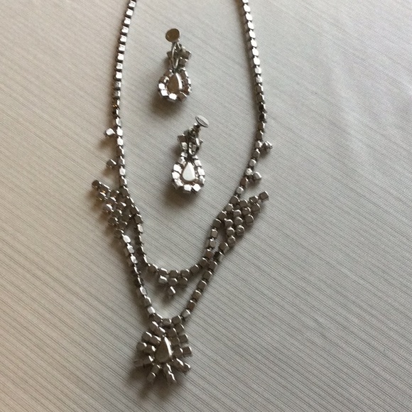Vintage 1940s Rhinestone Necklace and Earrings - Picture 12 of 12